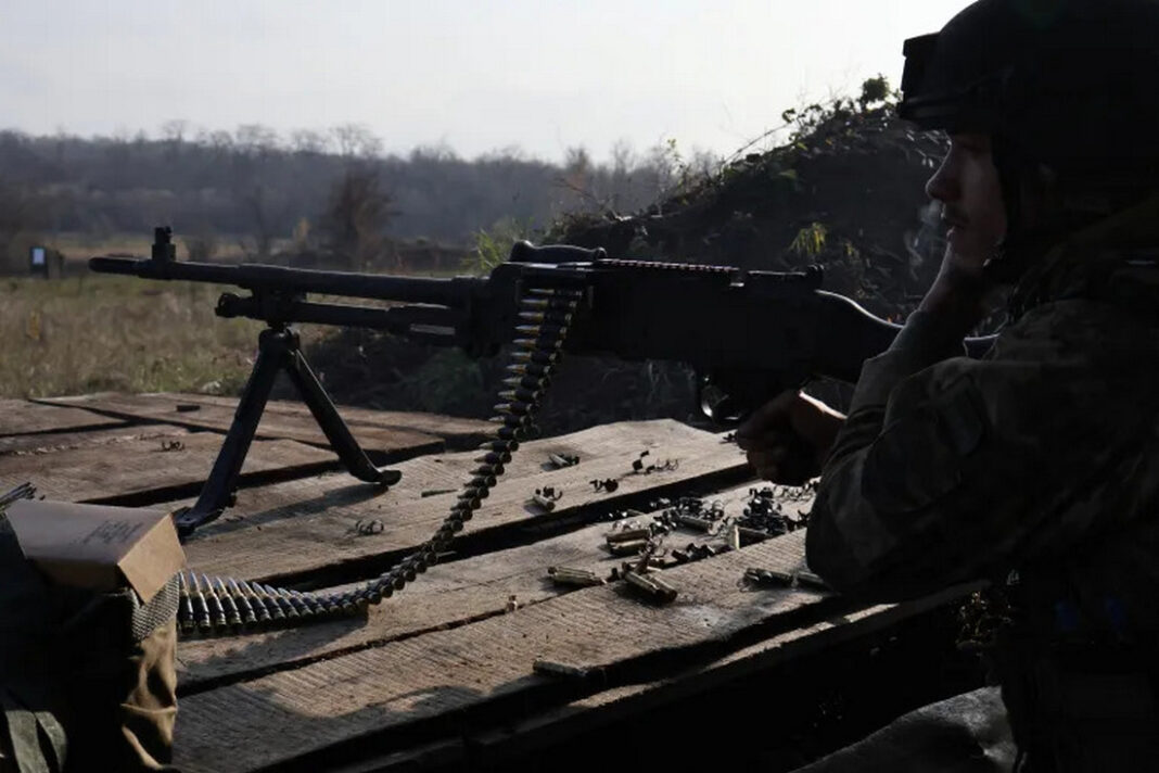 2025-11-05T150338Z_1059334924_RC2AQHADUQAX_RTRMADP_3_UKRAINE-CRISIS-SOUTH-DRILLS-1762384551 (convert.io)